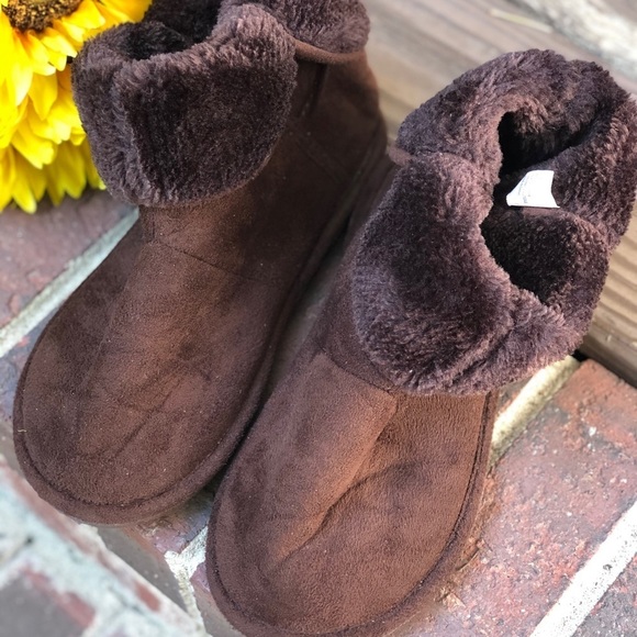 Steve Madden Slippers - Picture 13 of 14